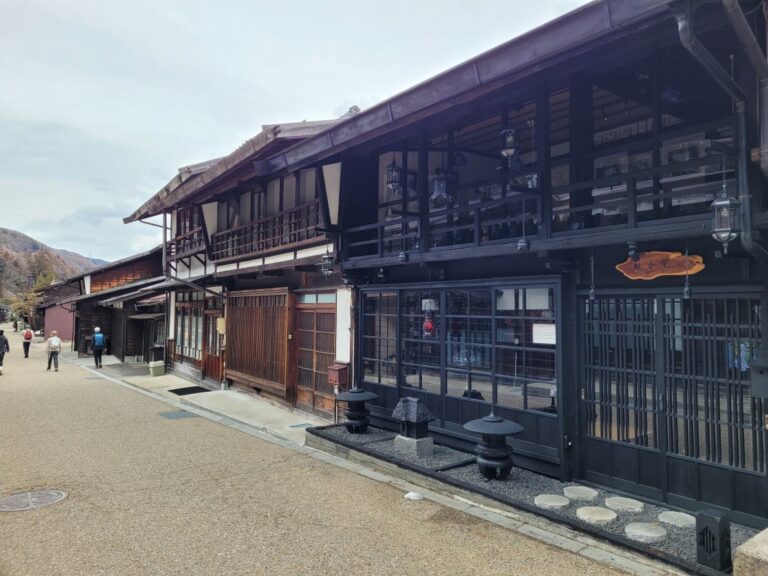 Shops and restaurants on Narai Juku main street.