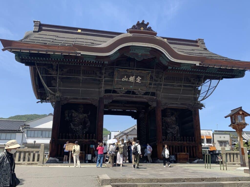 Main gate of Nagano's Zenkoji temple.
