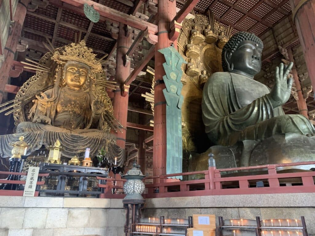 Giant buddha statue at Todai-ji