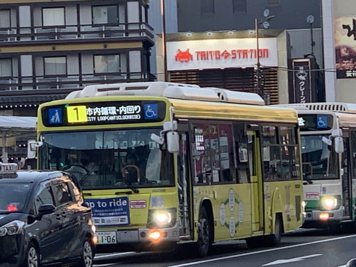 yellow tourist bus in Nara