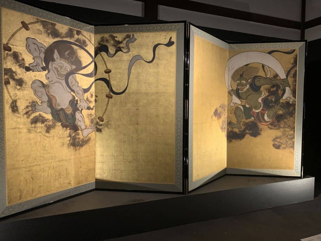 Painting on gold screens of two Japanese gods
