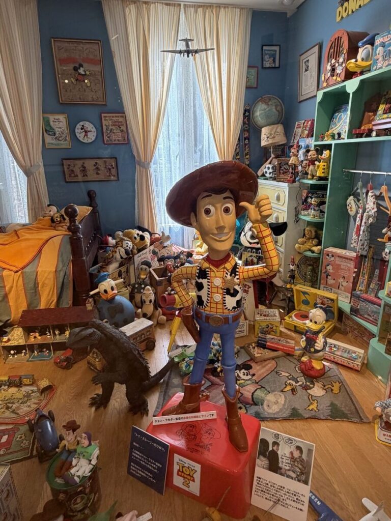 Disney themed room in the toy musuem in Kawaguchiko with a giant figure of Woody and lots of other Disney memorabilia.